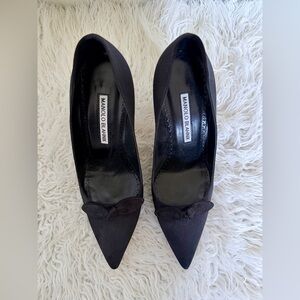 Manolo Blahnik Black Pointed Toe Heels